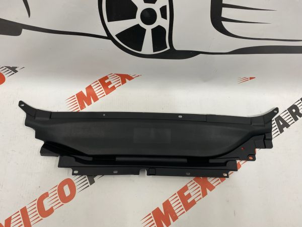 Накладка на панель радіатора  (замка капота)  Ford Fusion 2013-2019 (DS73-16613-AF), аналог