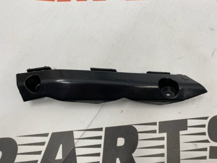 Кріплення переднього бампера праве Toyota Camry 2015-2017(52535-06190), аналог