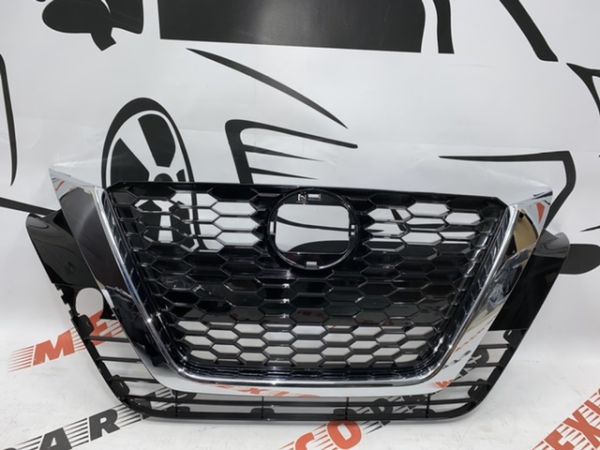 Решітка радіатора USA Nissan Altima 2019-2021 (62310-6CA1A), аналог