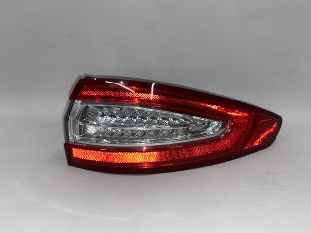 Ліхтар зовнішній (в крило) правий оригінал б/в LED Ford Fusion 2013-2016 (DS7313404AM)