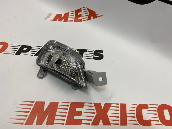 Вказівник повороту переднього бампера правий  Nissan Altima 2019-2021 (26130-6CA0A), аналог
